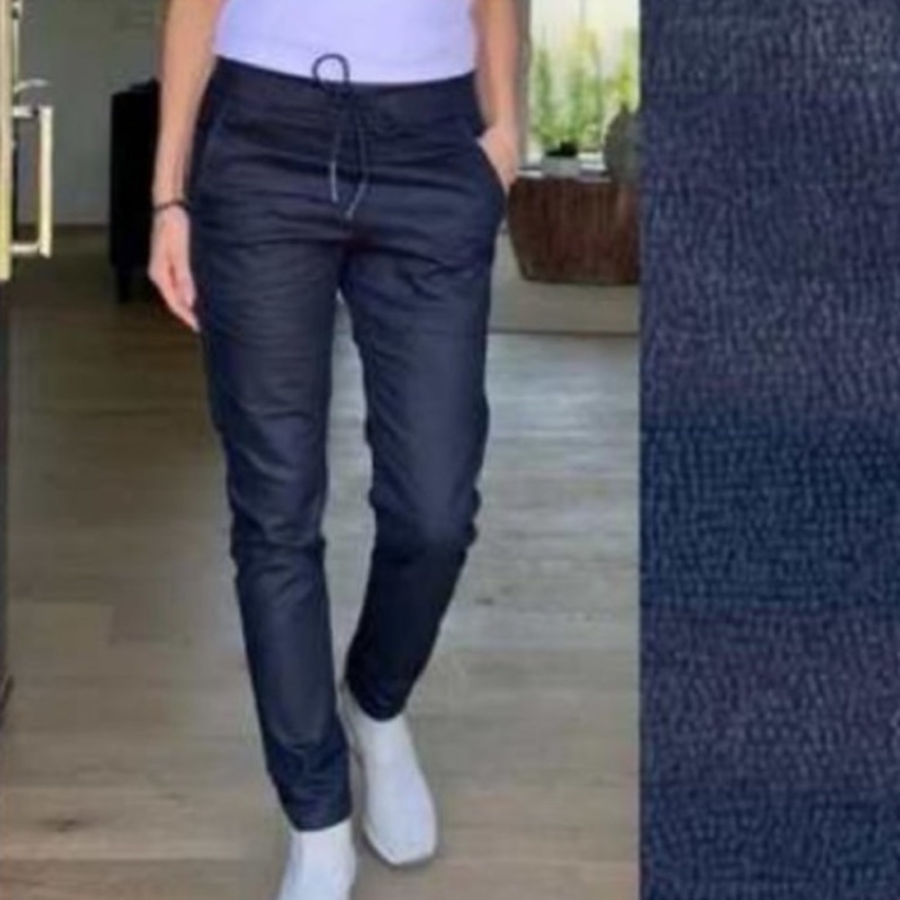 NWT Bevy Flog Shelly Drawstring Pant Navy Blue Snake 26